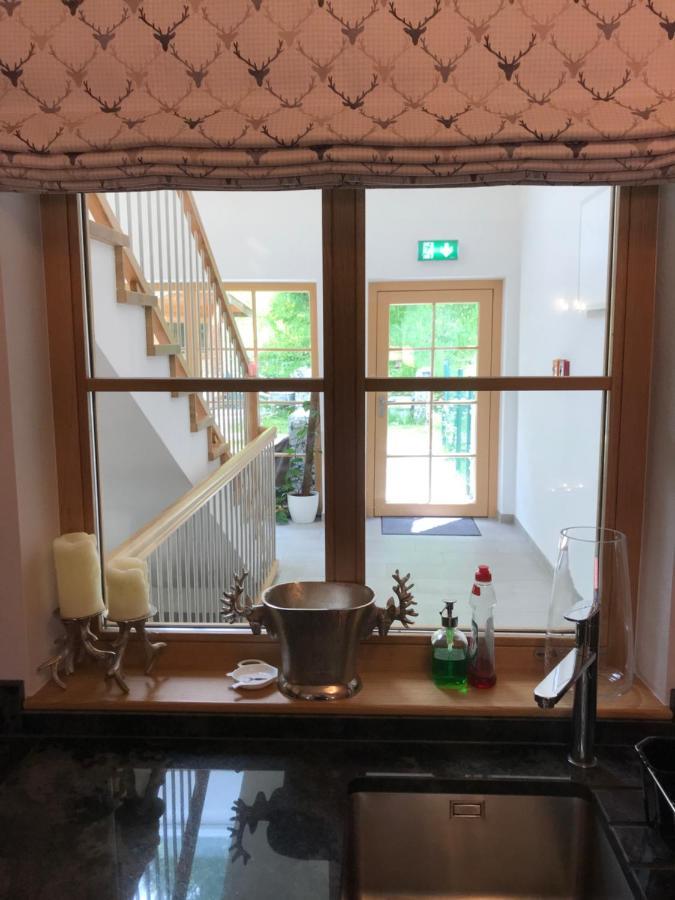 Platzhirsch * Haus im Ennstal